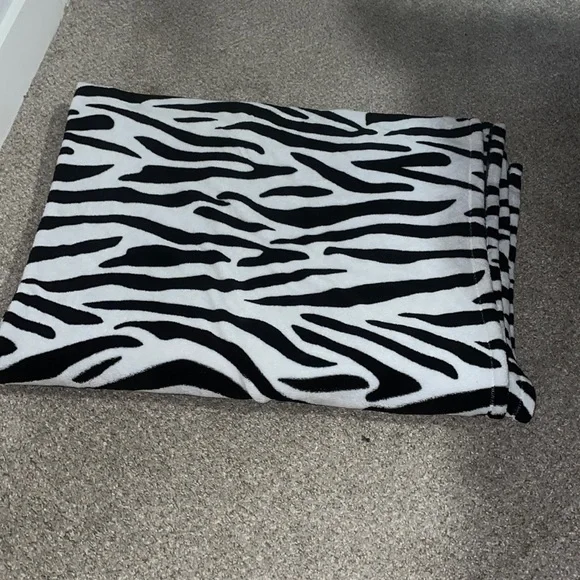 Xhilaration Zebra Print Twin XL Blanket